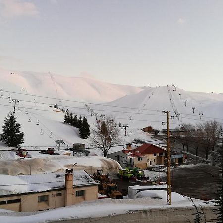 Planet Suites Mzaar Kfardebian Exterior photo