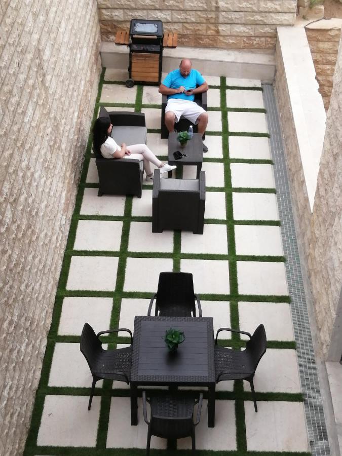 Planet Suites Mzaar Kfardebian Exterior photo