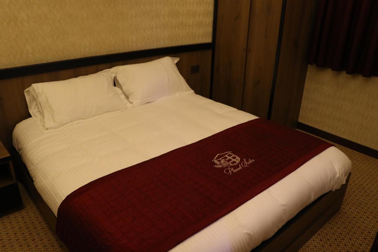 Planet Suites Mzaar Kfardebian Exterior photo