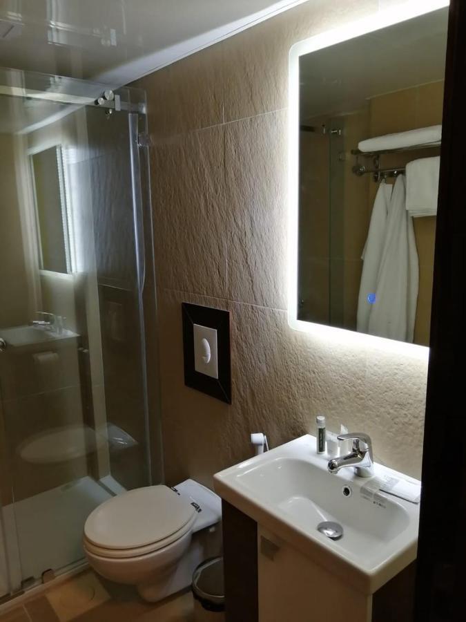 Planet Suites Mzaar Kfardebian Exterior photo