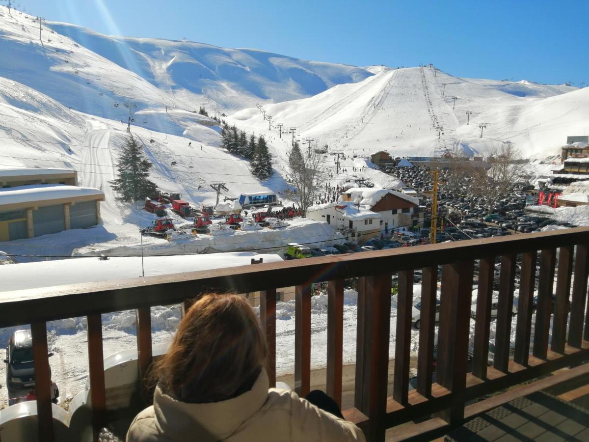 Planet Suites Mzaar Kfardebian Exterior photo